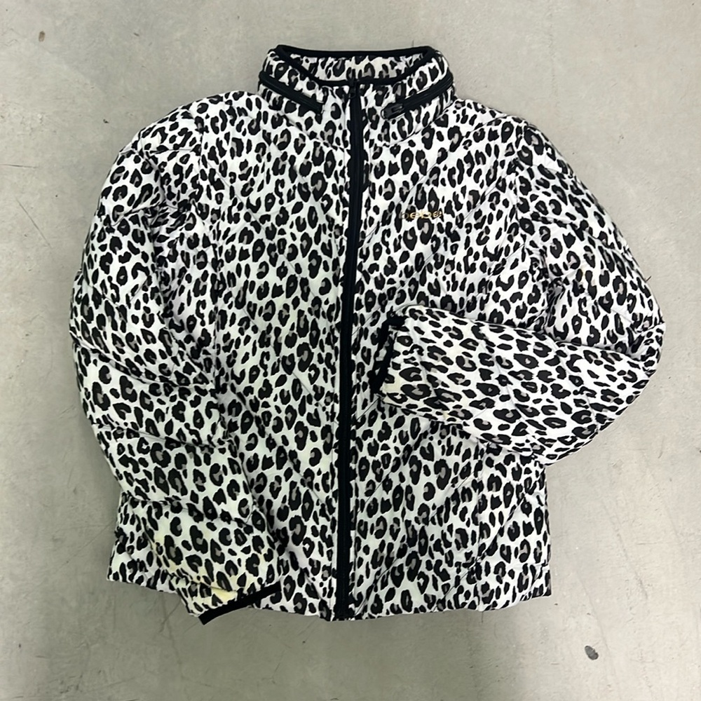 Bebe Leopard/cheetah print puffer - EUC